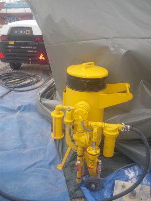 Compresseur spécifique pour hydrogommage